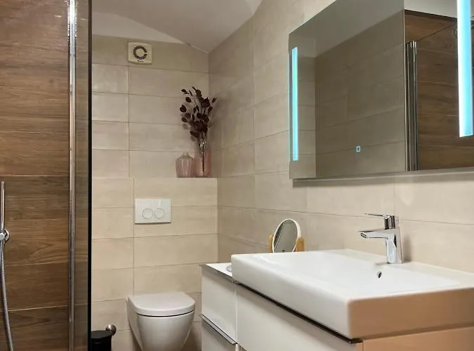 Maj Premium 4 Sterne - Neu Renoviert Apartment *