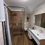Maj Premium 4 Sterne - Neu Renoviert Apartman
